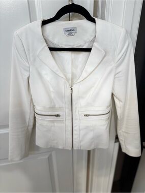 bebe White Zip-Front Tailored Blazer